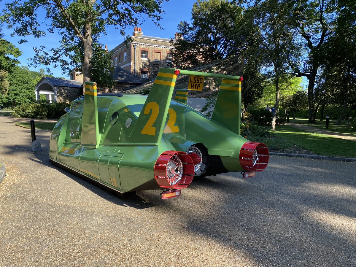 LAStretchLimos's tweet photo. #Thunderbird2 #thunderbird #funcar #photoshoot #sifi #events #gantshill #musicshoot https://t.co/v0FXhD9IYr