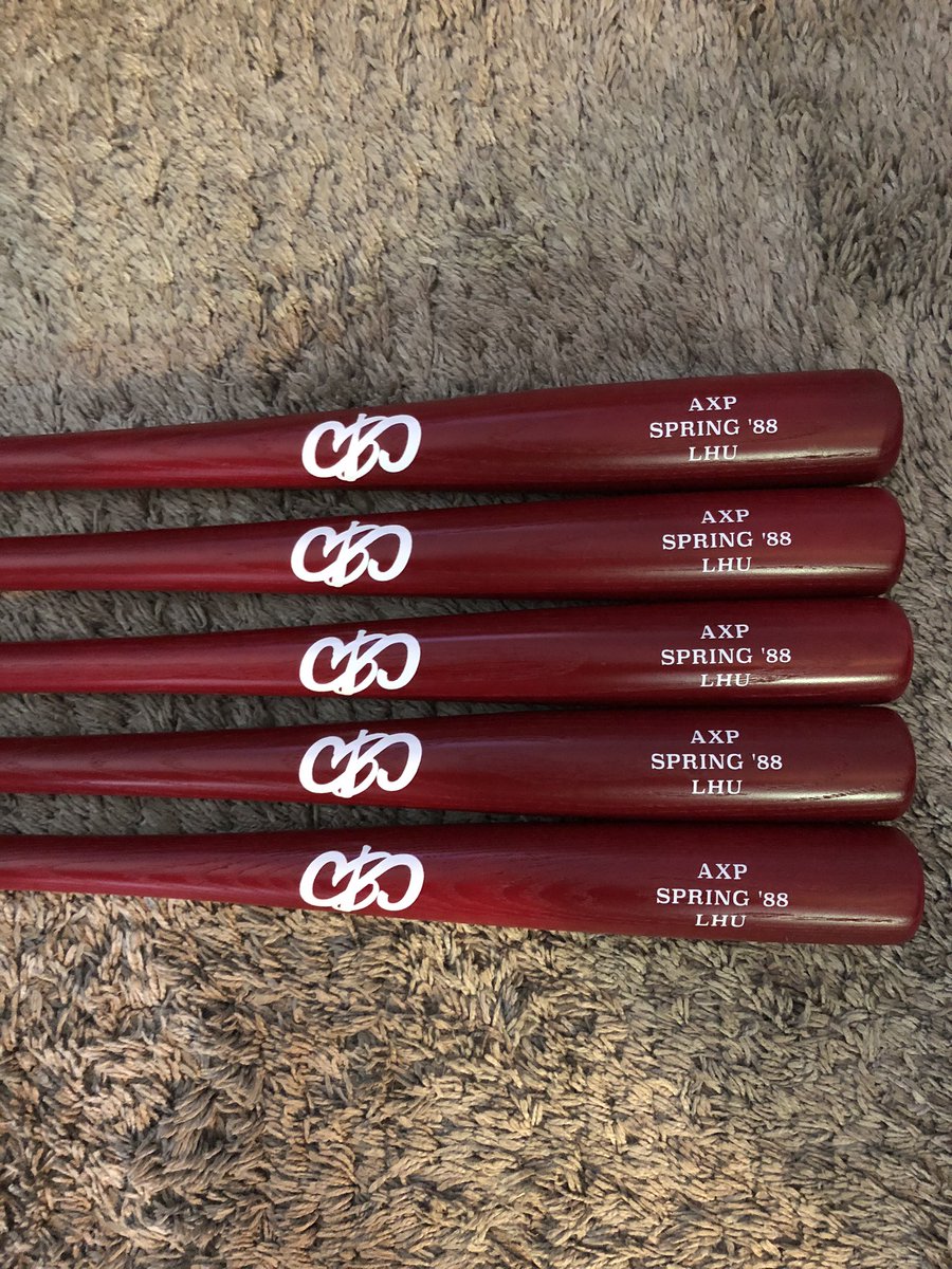 ClarkBatCompany's tweet photo. Mini souvenir style bats. Mini bats are 21 inches. https://t.co/BHgZH62iFc