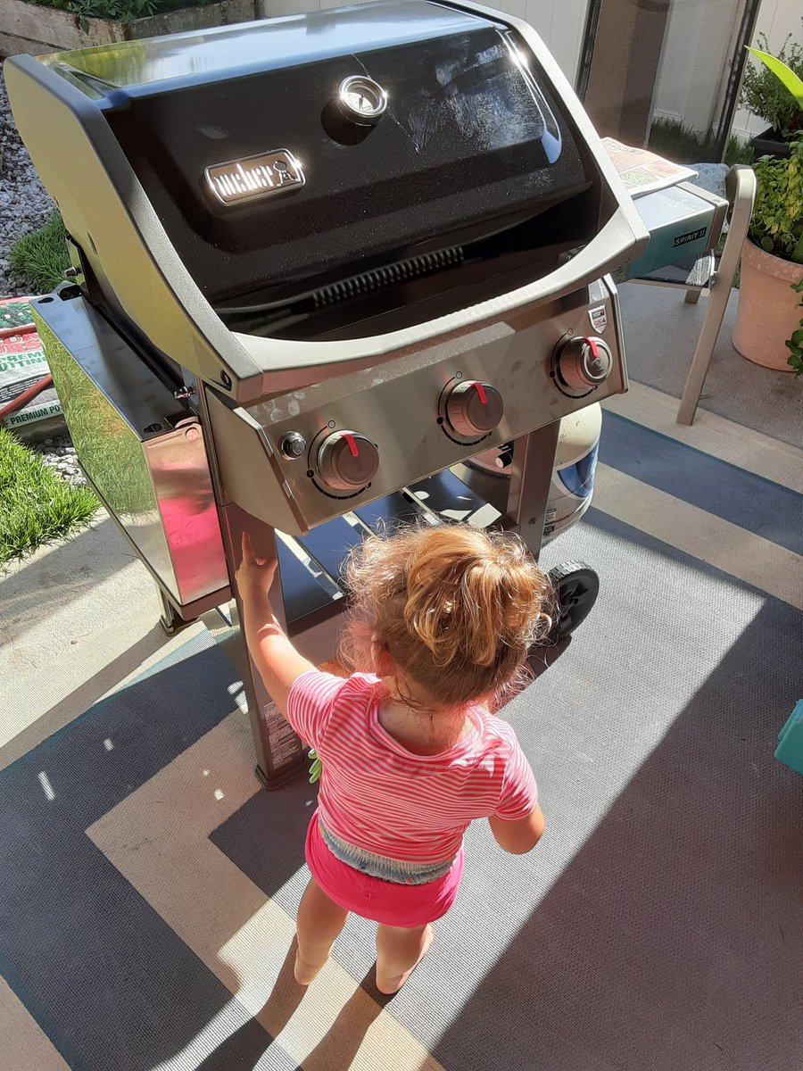 Engine816's tweet image. For a 2 year old my niece is pretty good at building grills