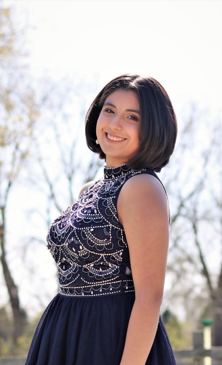 ChoirLakes's tweet photo. CLHS Senior Choir Spotlight 
Grethel Villafan Chavez is a 4 year choir member who will be studying Biomedical Engineering at Purdue University. Activities included Math League, Robotics &amp; Swim. Favorite part of choir was being able to grow as a singer with friends. #gonnamissyou https://t.co/5SFa2pFYNQ