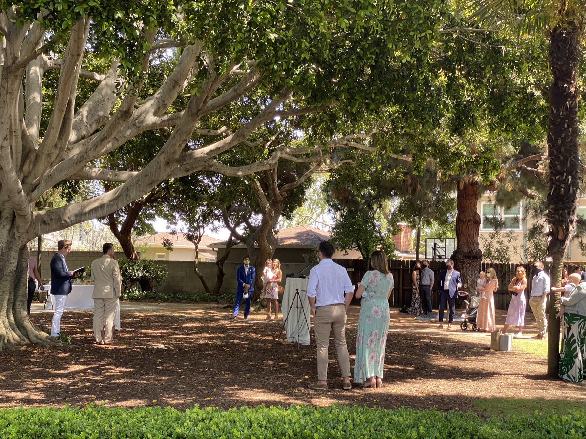 Airport2Park's tweet photo. A wedding going on right now in Ashland Park #SantaMonica Congratulations Lindsey and Evan. Parks are for lovers! #TrueLove #LoveWaitsForNoOne #LoveInTimesOfCovid #SaMoParks #MyDayInLA #ParksLiftHearts #ParkMatter #ParksAreEssential #PowerOfTheParks #SocialDistancing
#Love https://t.co/xSOwi9Lf8P