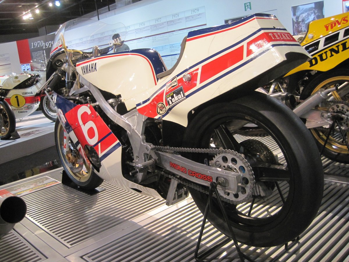 husky634 1984 ＃6 FZR400 江崎正 国際A級F-3初代チャンピオン