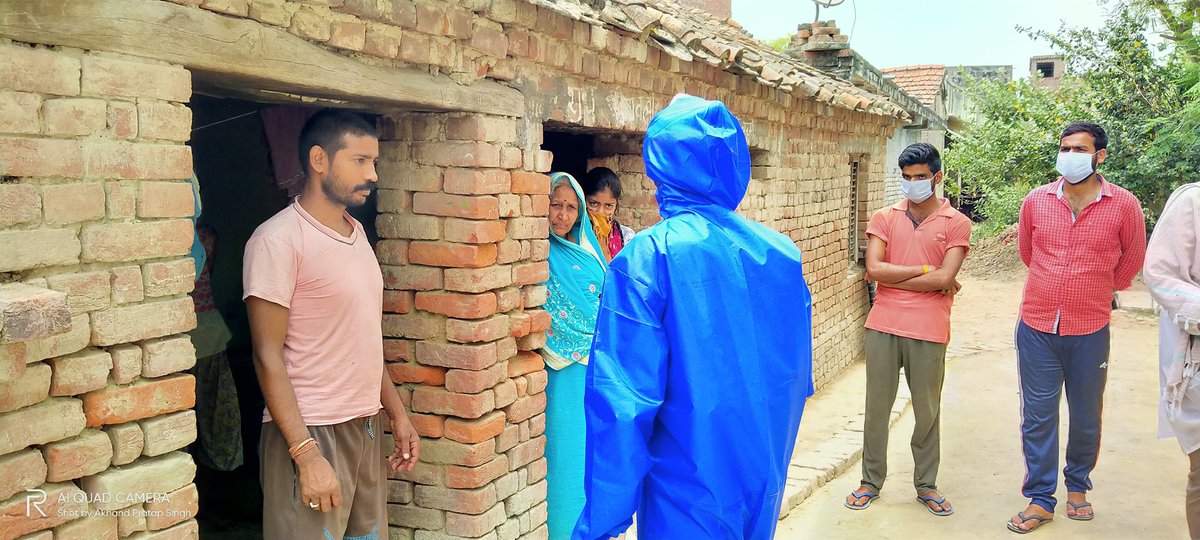 माननीय मुख्यमंत्री जी उत्तर प्रदेश आप से यह बात कहनी थी कि इस महामारी में वाजिदपुर ग्राम सभा जो आज़मगढ़ कोयलसा ब्लॉक में पड़ता है वहा के प्रधान  तारीफ करने योग्य है जो हर प्रकार की मदत अपने ग्राम पंचायत के सेवा में लगे हैं जो आप देख सकते हैं जो रेड सर्ट में है