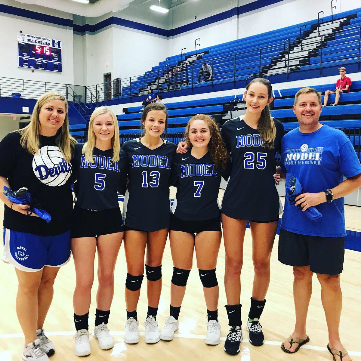 Model_volleyball tweet media