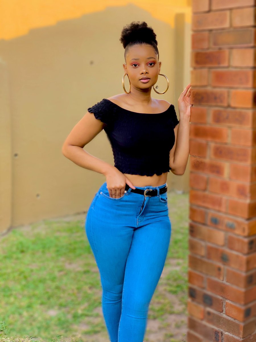 AndiMbhele's tweet image. IG : AndiMbhele 🍯