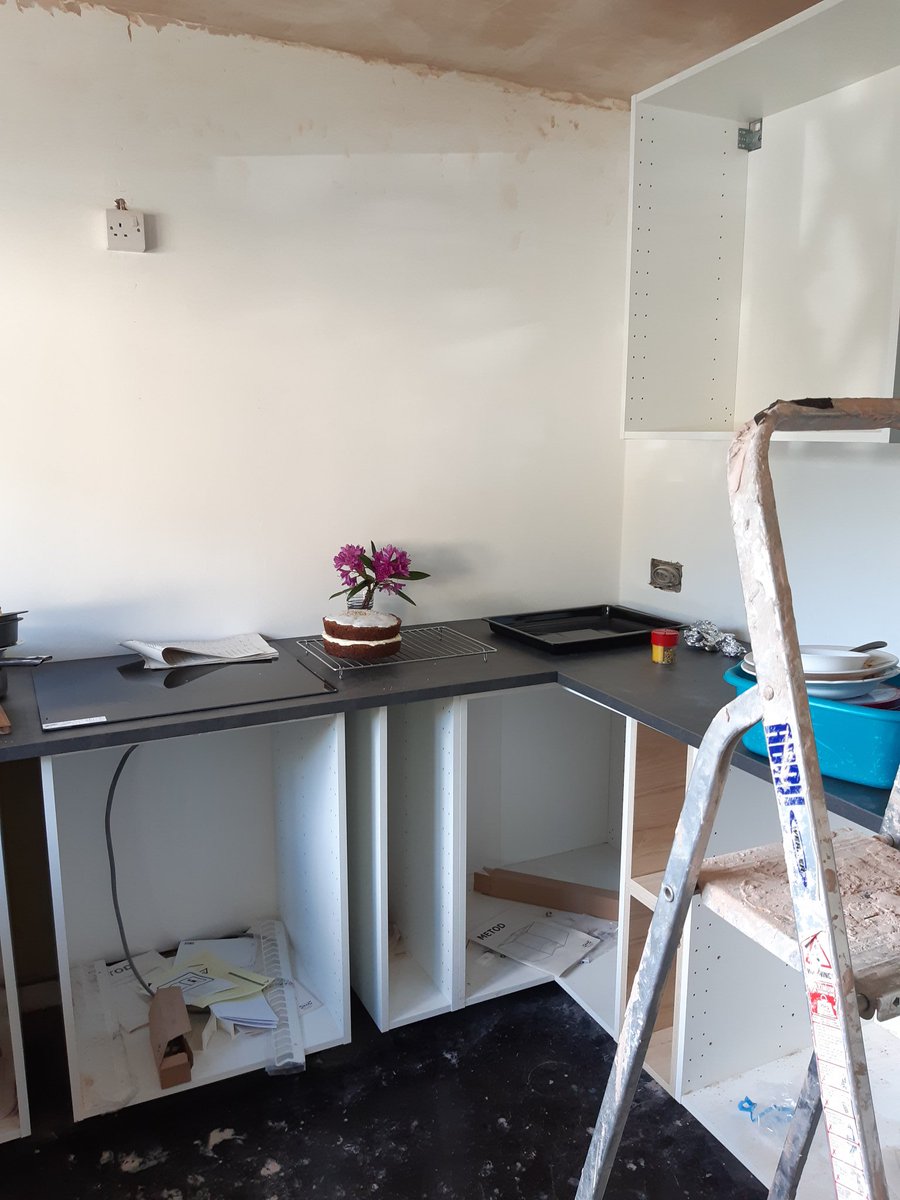 Having an incomplete kitchen won't  stop me relaxing and baking a carrot cake on a #BankHolidayWeekend!