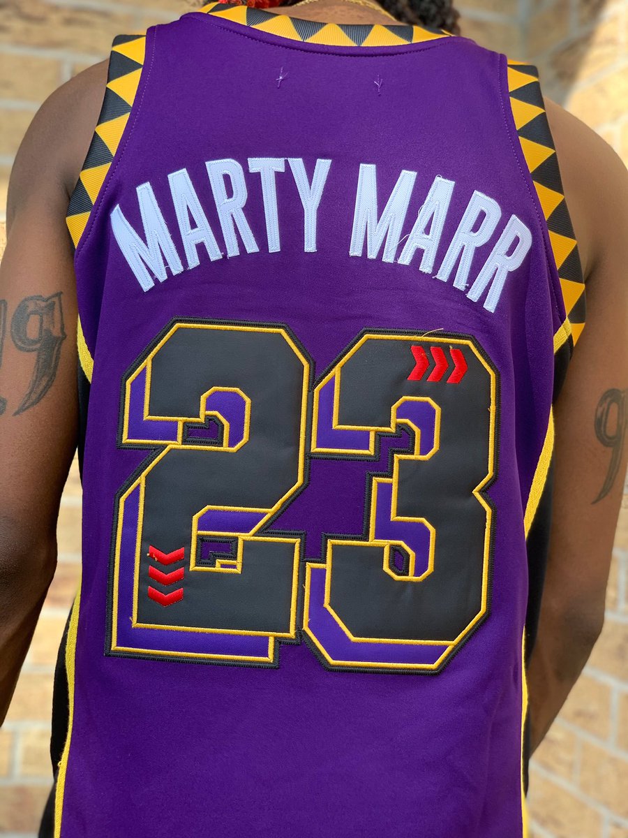 TyTDrizzle's tweet photo. Kickin Hoes Out Tha Spot Make Em Step Like I’m Martin😤🤮 #ThaTRILLEST #Gooy🤧 #IPutThatShitOn #23NoJordan🔌 https://t.co/n874iX0ByE