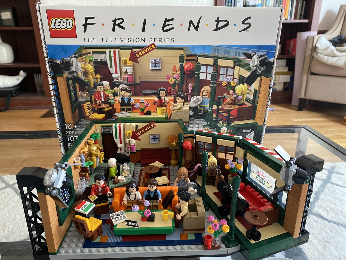 gorfiven's tweet photo. #QuarentineProjects @FriendsTV https://t.co/SIVS2e3KaS