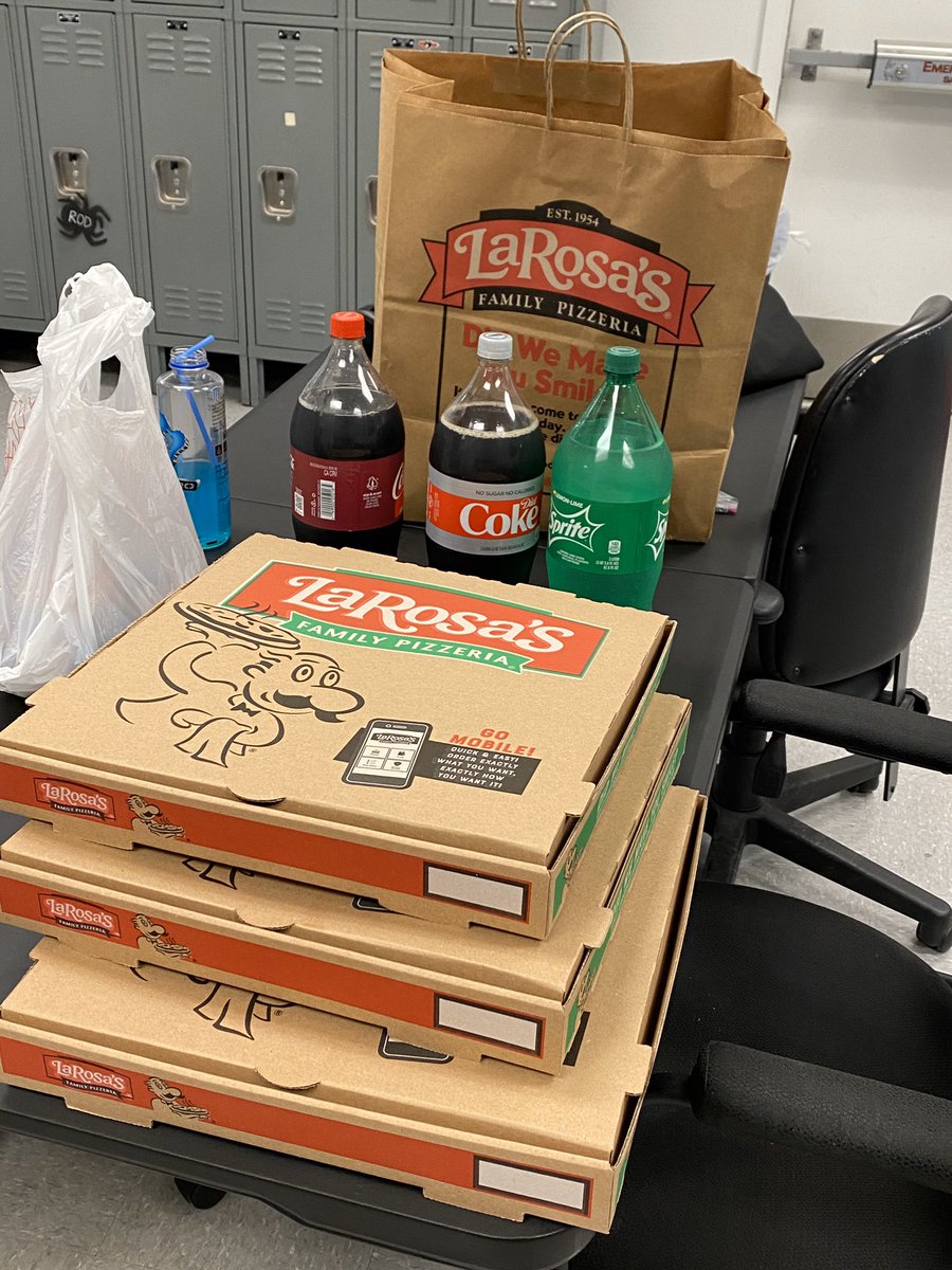 Pizza party at #FloTown! Thanks for the 🍕 <a href="/StasZ55/">Stas Zlatkin</a> !!! #CinciTakeover #unstOHPAble #LifeAtATT #aweSOHme