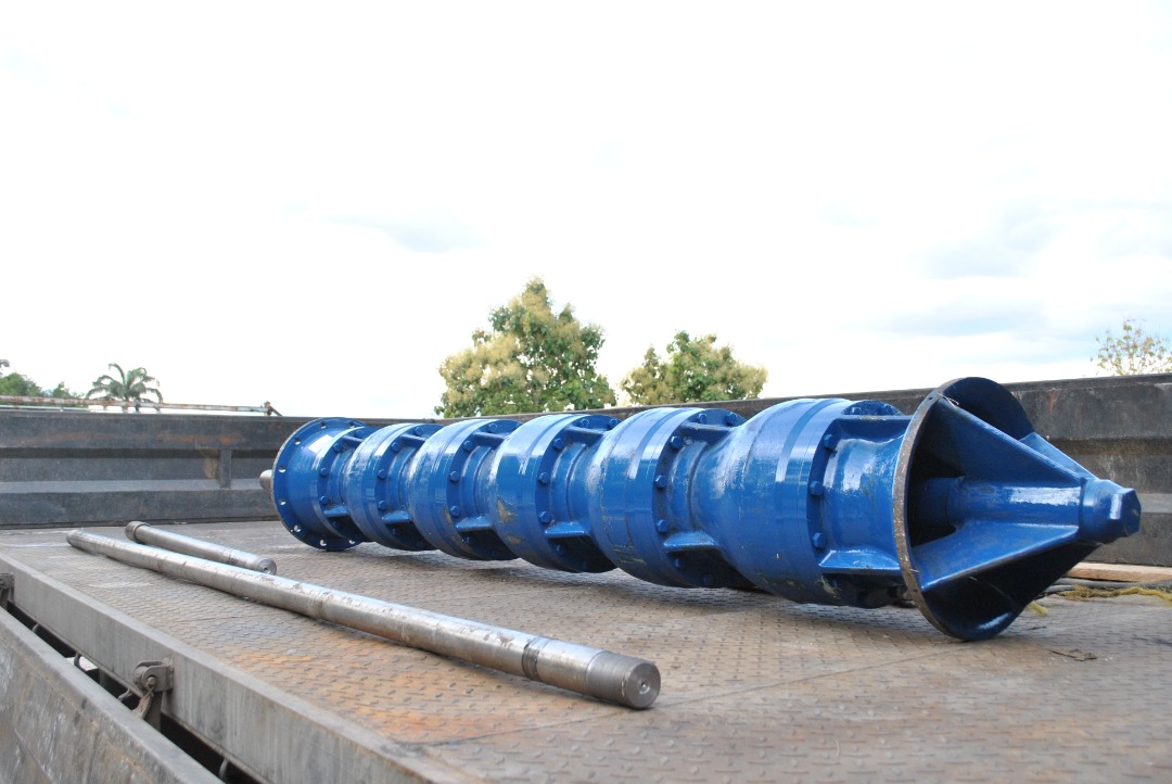 josemvasquez's tweet photo. Para Valle de la Pascua..!

Llegó la bomba de 900 HP y el motor que será instalado para elevar el suministro a 400 litros de agua por segundo.

Ésto es una solución estructural y mejorará el servicio en un alto porcentaje.

#GuáricoProduceEnCuarentena

#23May https://t.co/ooTJv1PUTz