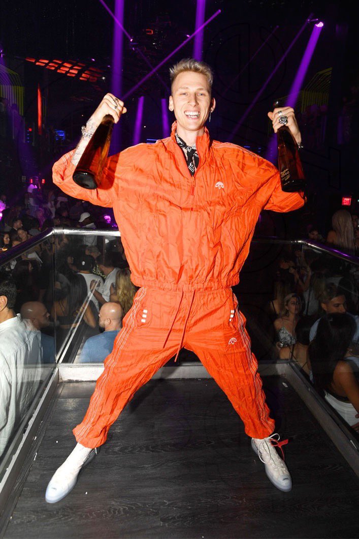 Machine Gun Kelly as drumsticks (a thread)