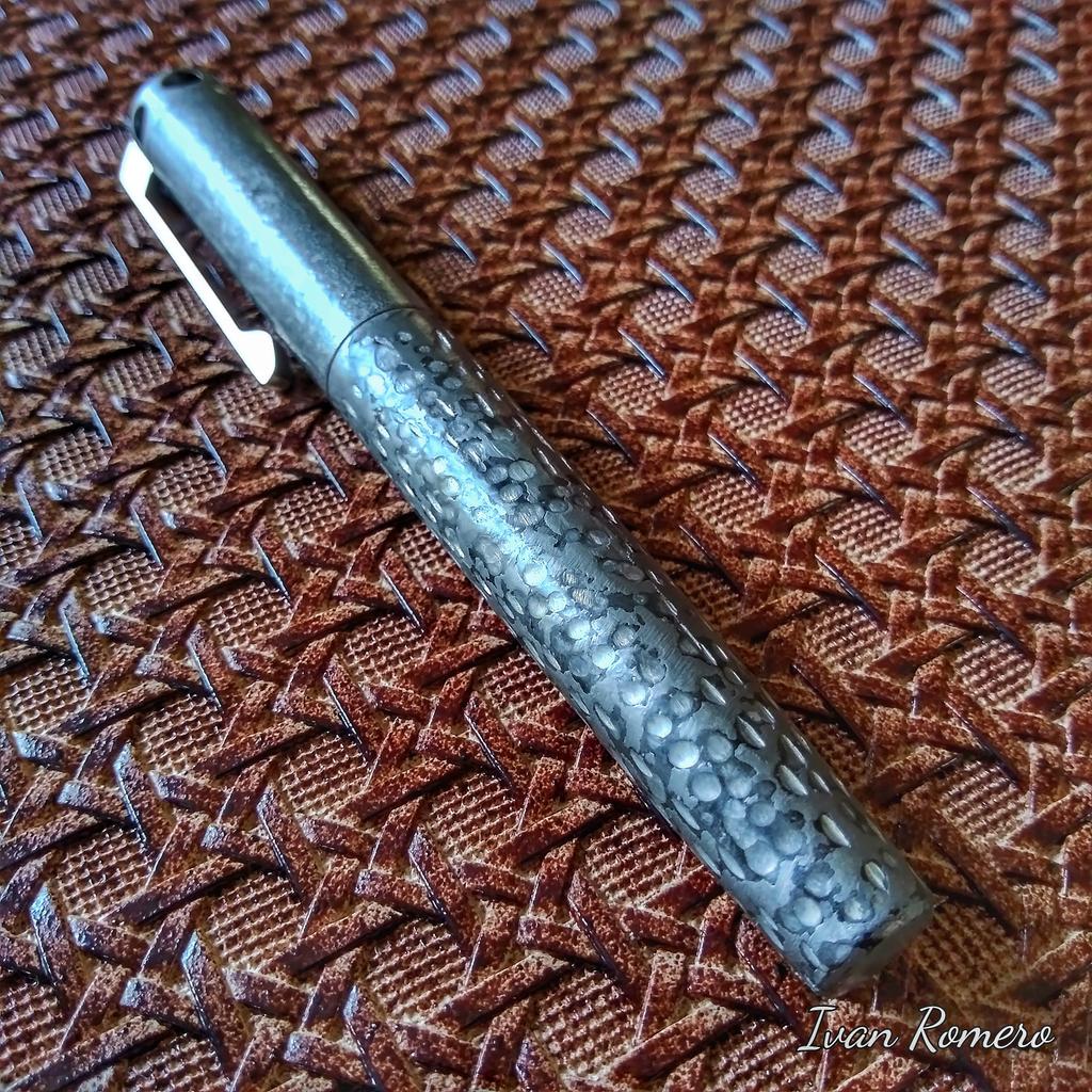 inktronics's tweet photo. So I have been wanting to do this for some time and it is only partly complete. I am excited about the results. 
#diyfountainpenfinish #hammeredmetal #hammeredlook #karaskustoms #hammeredpen
https://t.co/KrGBfu8LqB https://t.co/7fbpH2nUGs