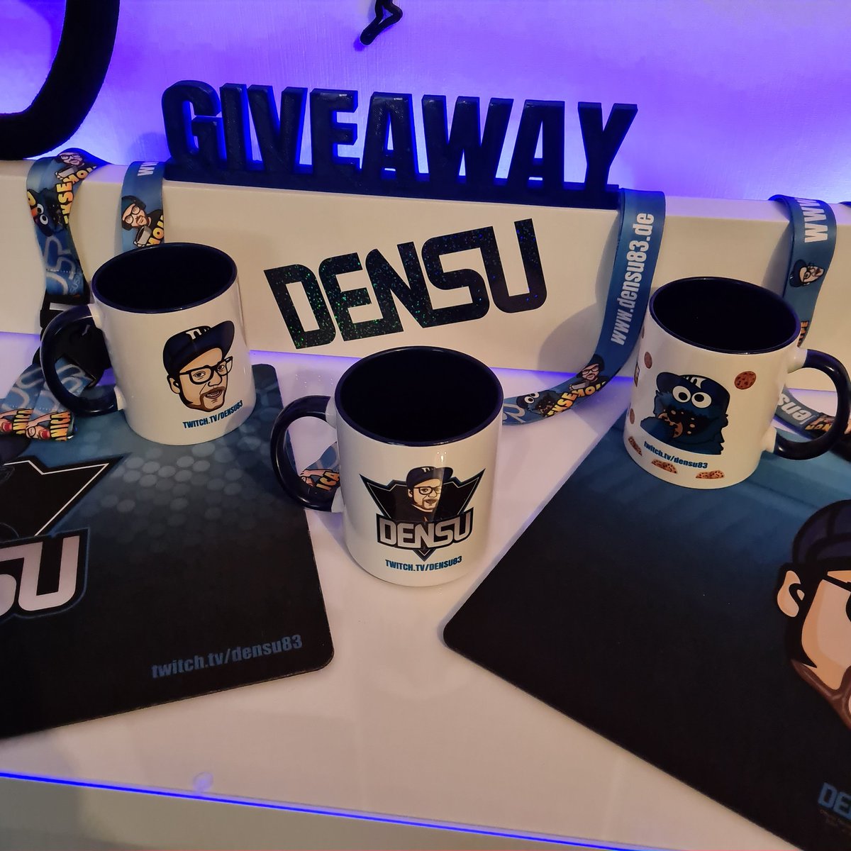 Heute viele Live-Giveaways zu gewinnen.
Twitch-Partner Party Stream mit Community Fun Night ab 20:15 Uhr
twitch.tv/densu83
. 
.
.
.
.
.
.
#twitch #iracing #simracing #cubecontrols #motorsport  #virtualmotorsport #esports #influencer #sim #giveaway #gewinnen