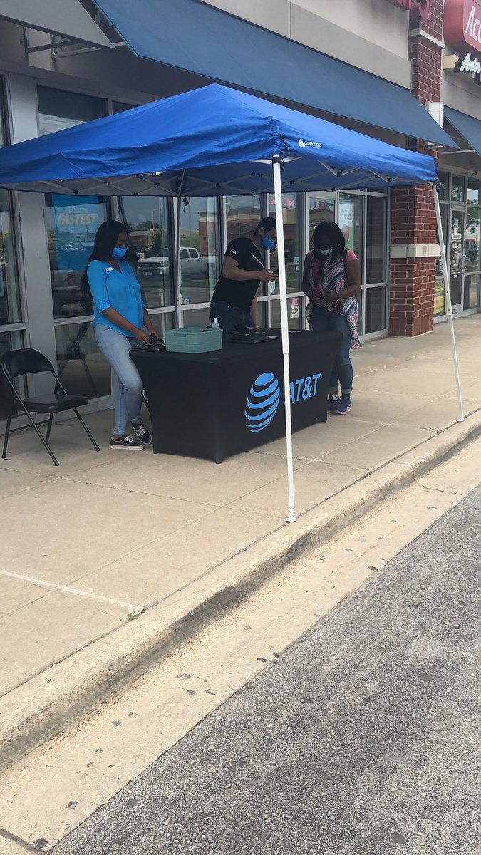 Social distancing is key here at Homewood! #StepByStep <a href="/AlcarazJeysin/">Jeysin Alcaraz</a> <a href="/Lizzy_1627/">Liz</a> @tbh_bernie <a href="/GreaterLakesMkt/">Greater Lakes Market 🌊</a> @Summitin2020