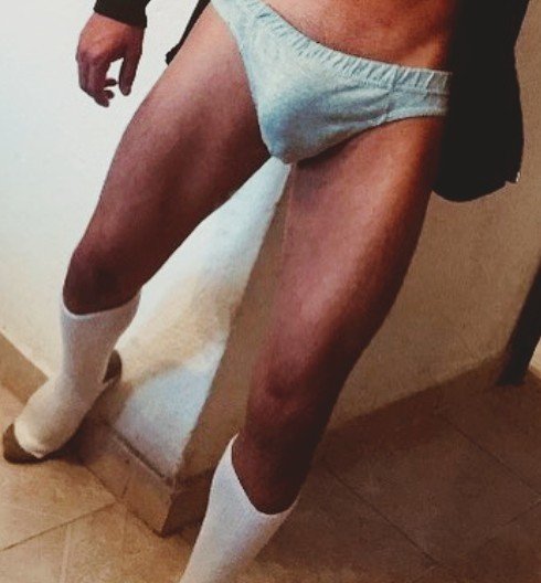 CafeAmargoFrio's tweet photo. Parq que no anden diciendque mi perfil es falso
😒😒😒😒
Me hace falta gym 
😣😣😣😣 https://t.co/0cXcDIpTAh