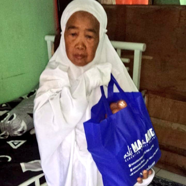 ASLIMALANG2's tweet photo. #Indahnyaberbagi
#bagibahagiaramadhan 
#aslimalang
Di situasi sekarang, 
Mari berbagi dari rejeki yang kita sisihkan..., berapapun...., biarlah kita menjadi alat-Nya untuk menyampaikan Cinta dan Kasih-Nya kepada saudara2 kita yang membutuhkan ... https://t.co/uFdjmzANPj