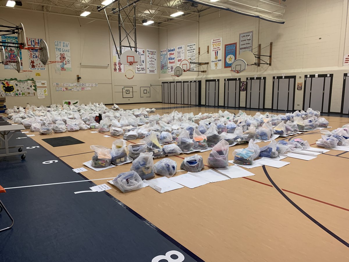 The student belongings are bagged and ready to be picked up on 5/26 &amp; 5/27.

All families dropping off or picking up items must complete this Student Drop Off/Pick Up form. Please do so this weekend. ~ Thank You! #WTShines #CCSD93

docs.google.com/forms/d/e/1FAI…