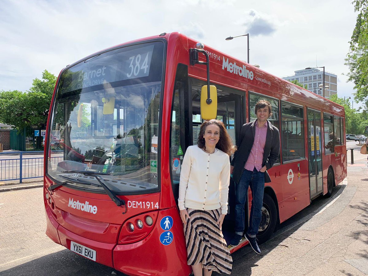 You can't save a bus route without a cheesy campaign pic 😁 📸 #SaveThe384 🚌 #TheresaVilliers  @BarnetTories  (Still waiting for your reply, @TfL @MayorofLondon #MikeBrown)