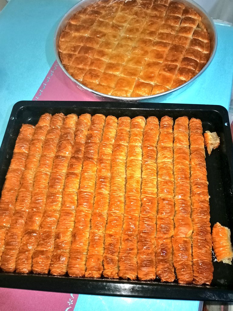 KaaEsra's tweet photo. Allah affetsin şöyle bir manzara ile karşı karşıyayım😋 https://t.co/X9XdMQHbed