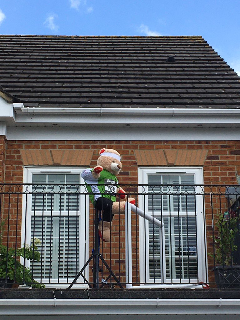 Stanley Big Ted Gunnell has  a few hurdles to clear today <a href="/SallyGunnell/">Sally Gunnell OBE</a> #1992olympicchampion #hurdling <a href="/LogFirepit/">Deluxe Log Fire Pit</a>