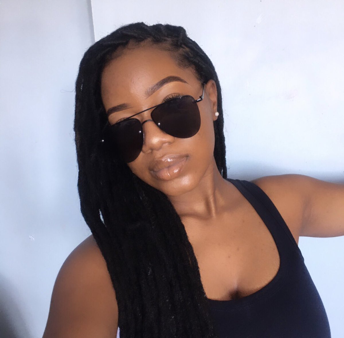 DShiteni's tweet photo. Picture 1 or 2? 🥴🥴 https://t.co/Pd57HEhytw