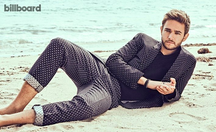  @Zedd 𝐰𝐞𝐚𝐫𝐢𝐧𝐠 𝐬𝐮𝐢𝐭𝐬 - 𝐚 𝐭𝐡𝐫𝐞𝐚𝐝 ✰