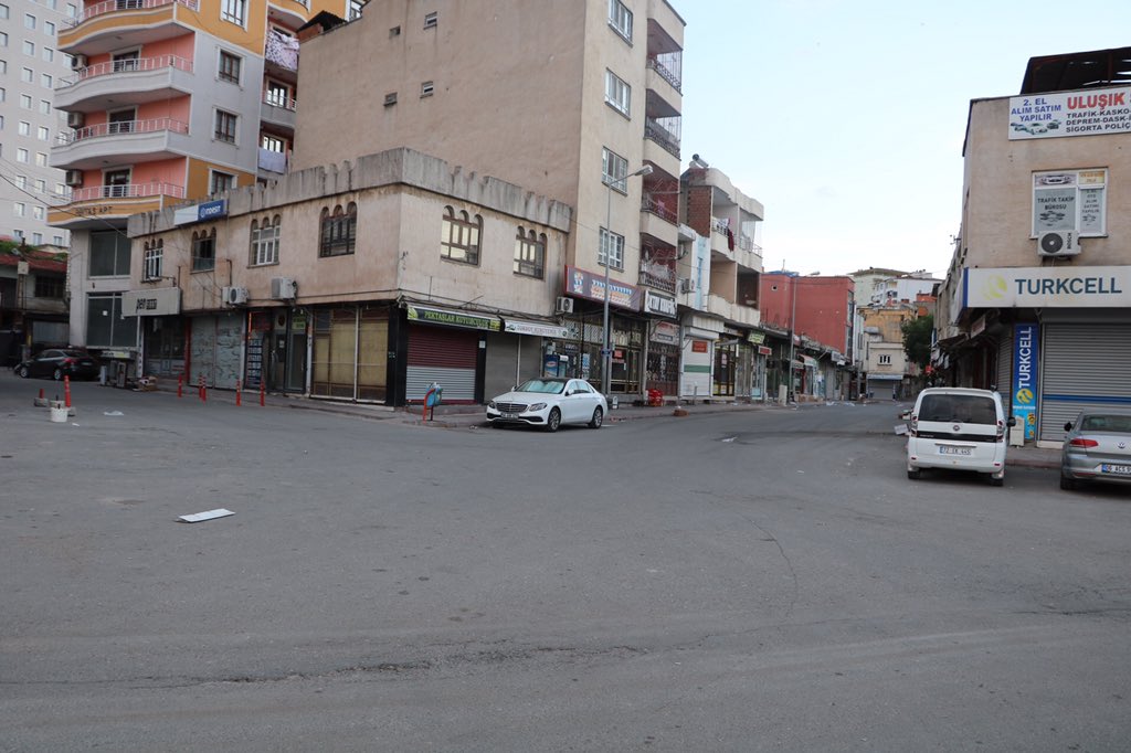 KrtlnKymkmlk's tweet photo. Sokağa çıkma yasağının ilk gününde kurallara uyarak evlerinde kalan vatandaşlarımız cadde ve sokakları boş bıraktı. İlçemiz kısıtlamanın ilk gününde iyi bir görüntü verdi.

#EvdekalKurtalan https://t.co/fLytpf7dq1