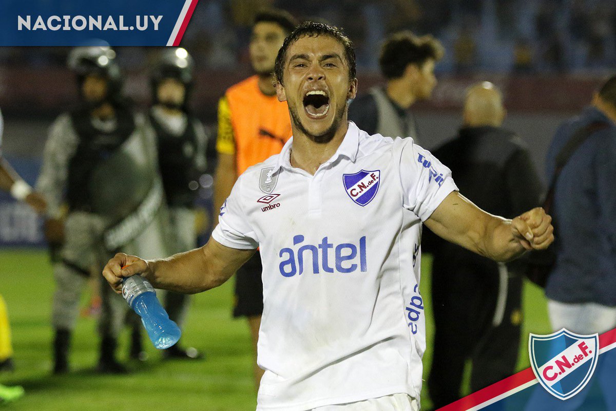 Nacional's tweet photo. Hoy está cumpliendo 35 años uno de los jugadores referentes y más queridos del plantel 🎂😁😀:
Sebastián Fernández.

¡Salú Seba, muy feliz cumpleaños! https://t.co/il0wg8Gtsc