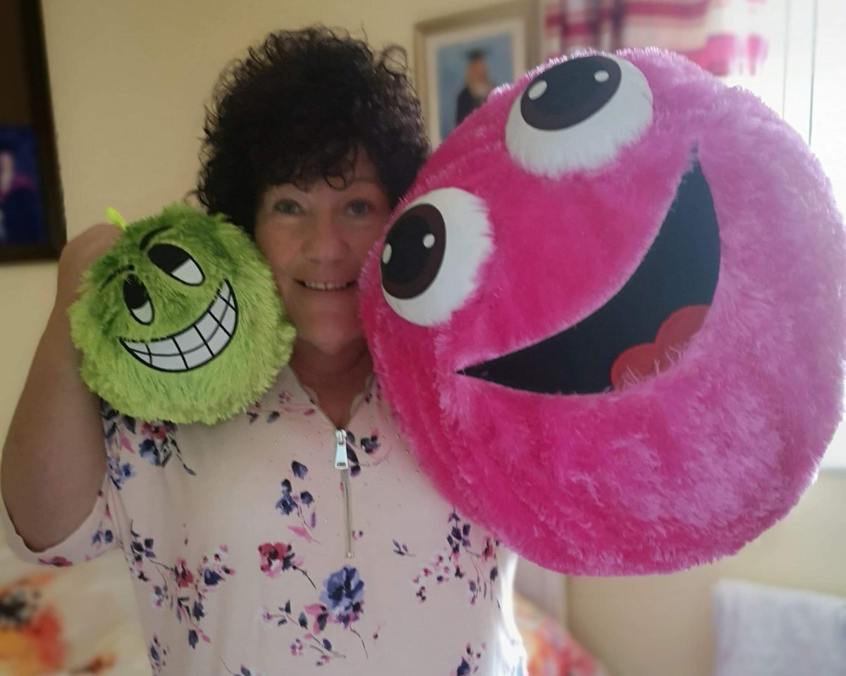 CommsUnplugged's tweet photo. *#SATURDAYSMILES*
At #CU19 we had laughter yoga in the field for the first time and it was a great hit! So here she is again, our @Patricia6018, with a short video to give those laughter muscles a workout. Enjoy! #MHAW20 #MHincomms
https://t.co/n8XLrn2fOv https://t.co/XKTKL5r81O