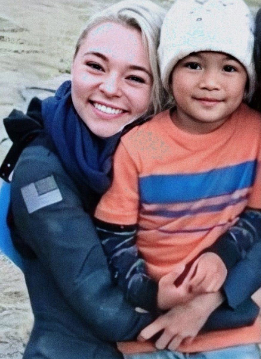Ginjaysunshine's tweet photo. Isn't she lovely? Taylor with this kid is so uwu, I can't 🥺💗 https://t.co/7lQmazheUG