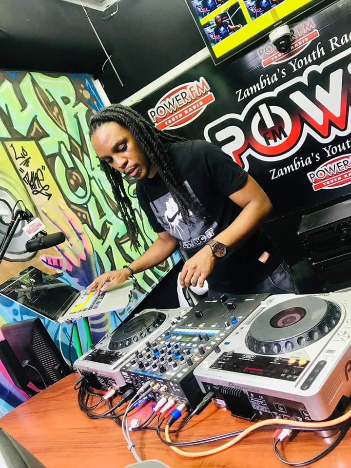 SuperstarDJHuss's tweet photo. Thanks for tuning in In Tha Weldiiii ππΎββοΈππΎββοΈππΎββοΈ
#PowerLockDownParty
#Zaddy https://t.co/u9KEI5ijsE