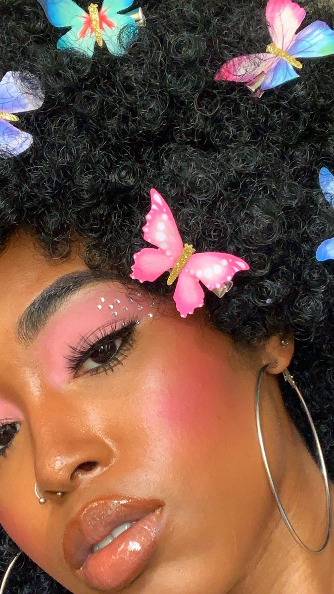 yungskuntebony's tweet image. 🦋💕