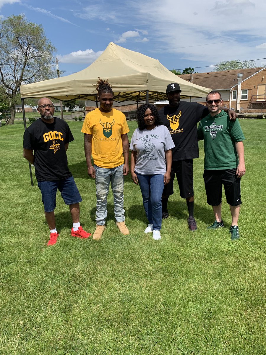 sbwathletics's tweet photo. Congratulations to @Demarcus_574 Headed to Glen Oaks! WHS is proud of you! Ever Onward! @NIC_athletics @WHSCoachVarga @SouthBendCSC @WhsPanthers60 @WHSCoachCramer #PantherPride #everonward https://t.co/JbPw41PiIP