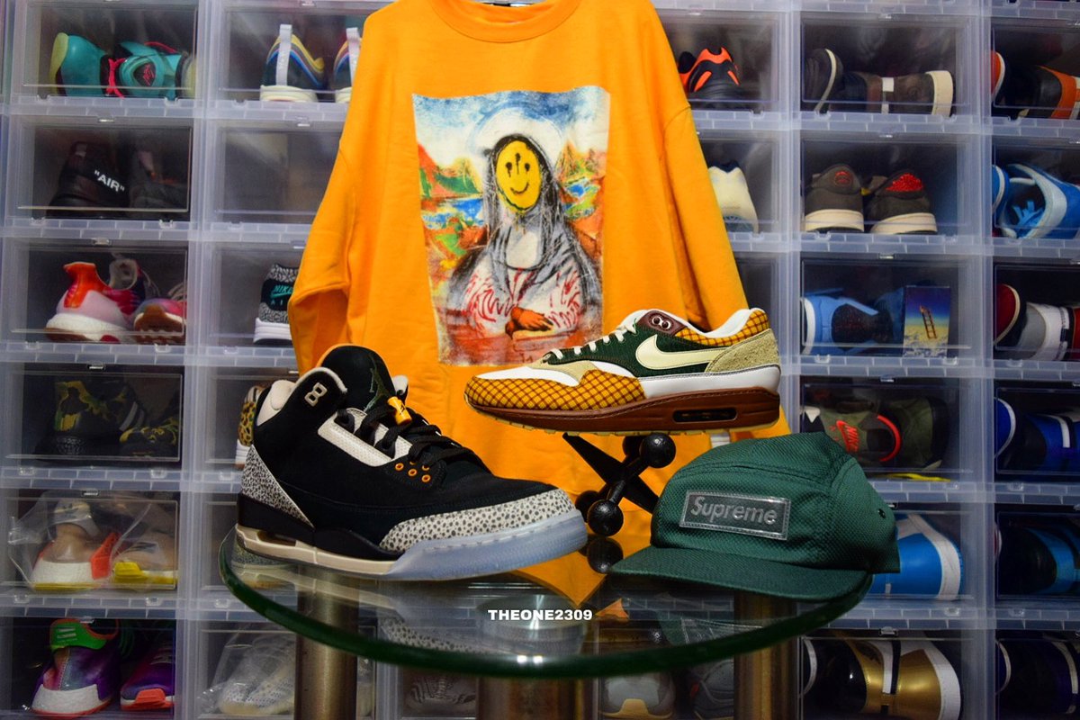 JsForWeeks's tweet photo. Atmos or Susan’s? @snkr_twitr @kustoo @iAmTMCII @JamarroBrown @ComplexSneakers @GriseldaRecords @SneakerAdmirals @isaacpelayo @WESTSIDEGUNN @KiCKS0L0GY @RyShute4 @SeanEubanks001 @Stephypenguinoo #preyforparis #gxfr https://t.co/V3HdBA13Xr