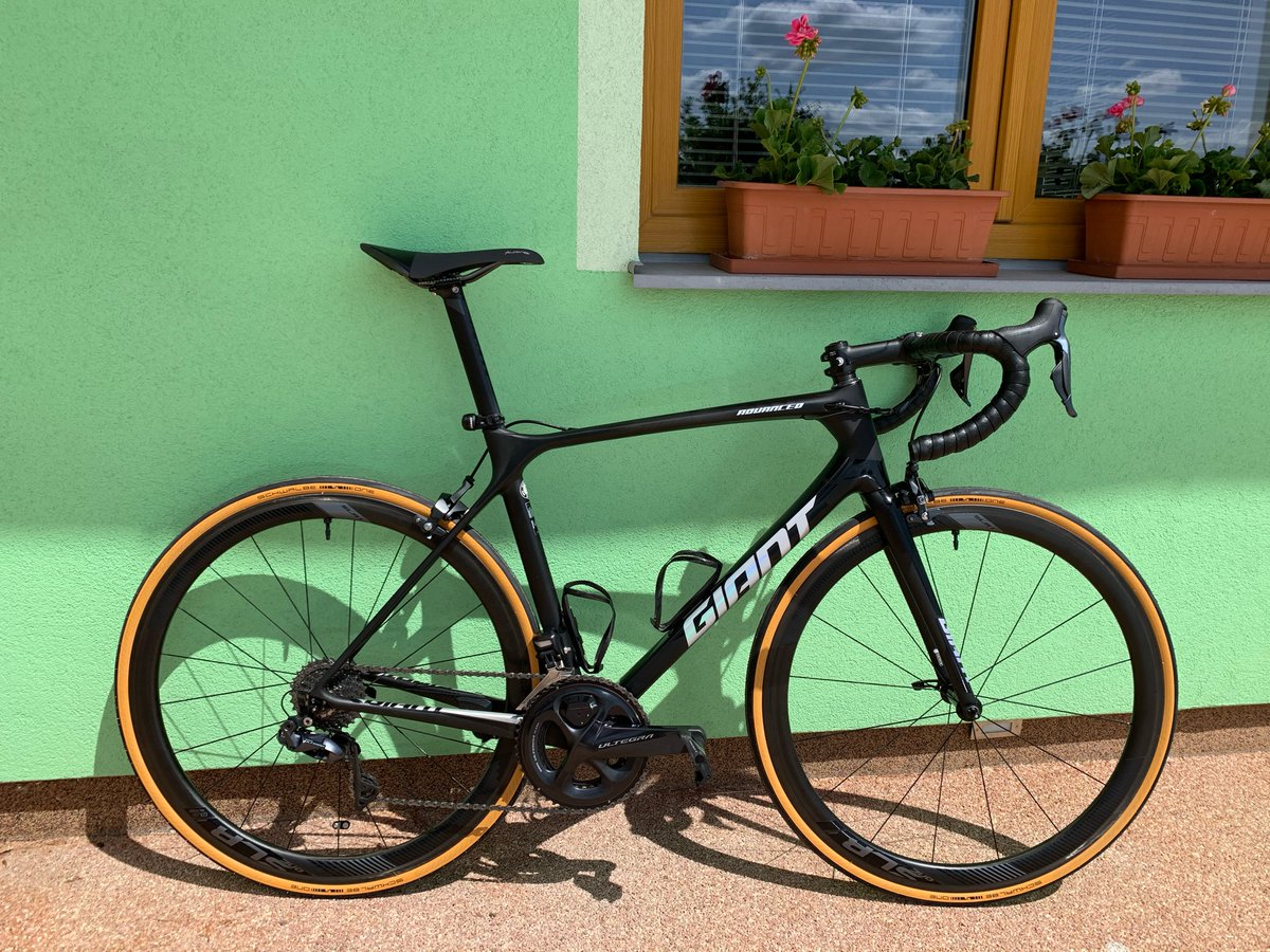 DNNSCZ78's tweet photo. @BasTietema Giant TCR Advanced pro 0. Bevalt erg goed. https://t.co/OBQjXmRHxZ