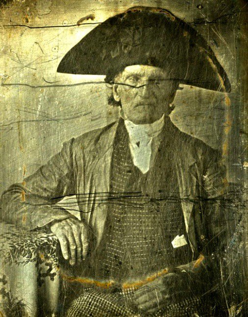 BeschlossDC's tweet photo. Captain George Fishley, one of longest surviving American veterans of Revolutionary War, photographed shortly before death in 1850: https://t.co/hJHGIfeYTf