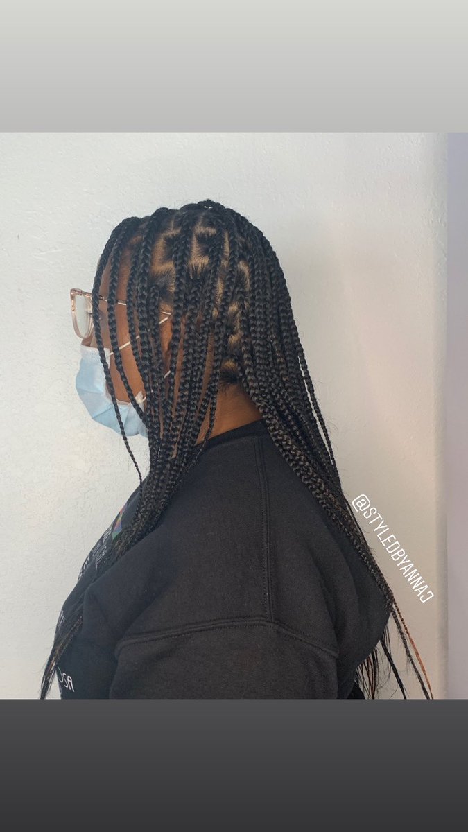 AnnasWorld28's tweet photo. #BoxBraids #EZBraidHair #SmallBoxBraids #MediumBoxBraids #KnotlessBraids #4HoursLater #KnotlessBoxBraids #ProtectiveStyle #OhioStylist #OhioBraider #ToledoBraider #SalonWork https://t.co/oYn2aear2R