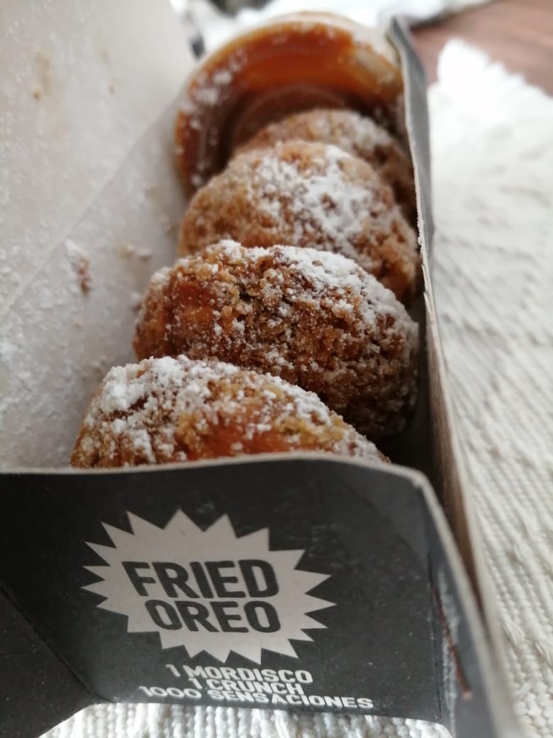 dfplazas's tweet photo. 🤤 #FriedOreo 🤤 de postre #FelizSabado #QuedateEnCasa https://t.co/3VIGbOWTZu