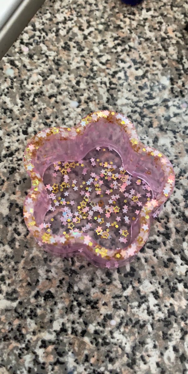 touchofdivine's tweet photo. Pink Starry flower trinket box! $15+$5 shipping! DM me to purchase this piece 🤍 https://t.co/6Y7gTSet68