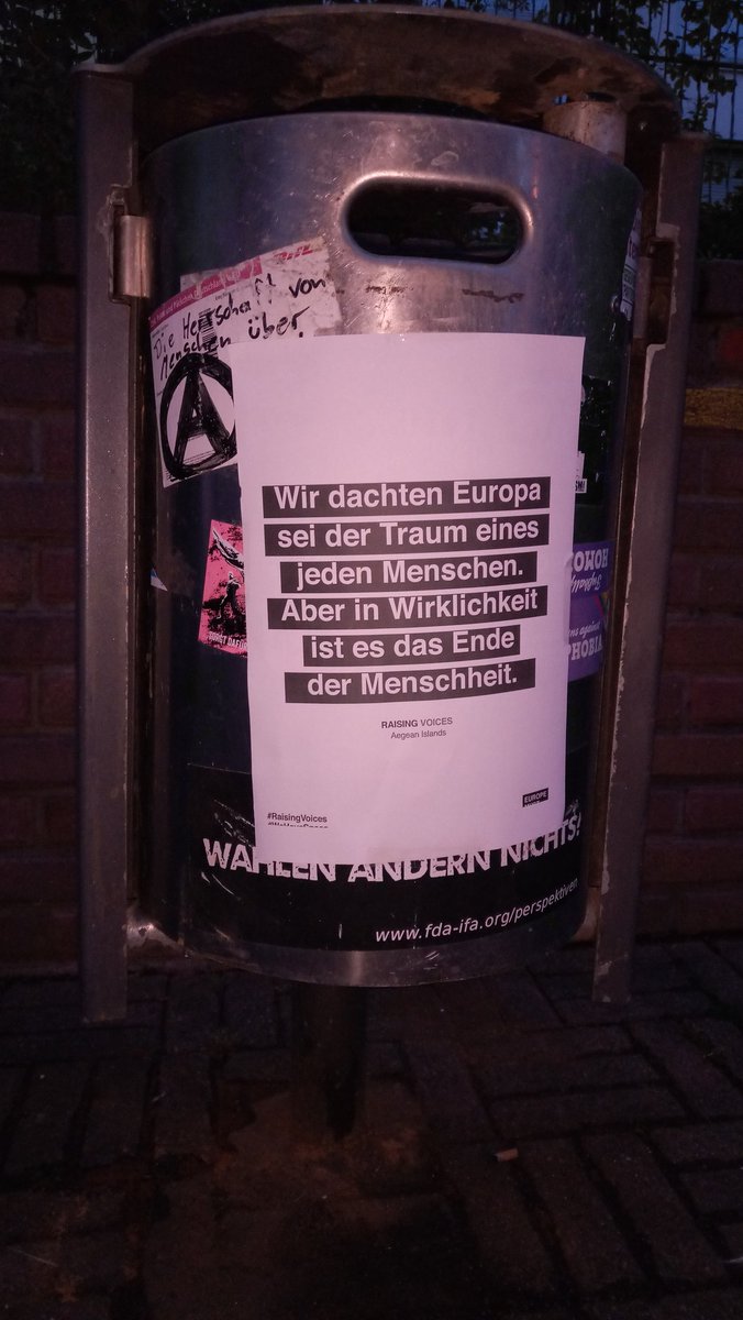 ChristofWPF's tweet photo. Nixe. Unbekannte haben in der Nordstadt #europemustact Sprüche aufgehängt #ema #germanymustact #Pforzheim #sichererhafen https://t.co/VEwoJdDTnU