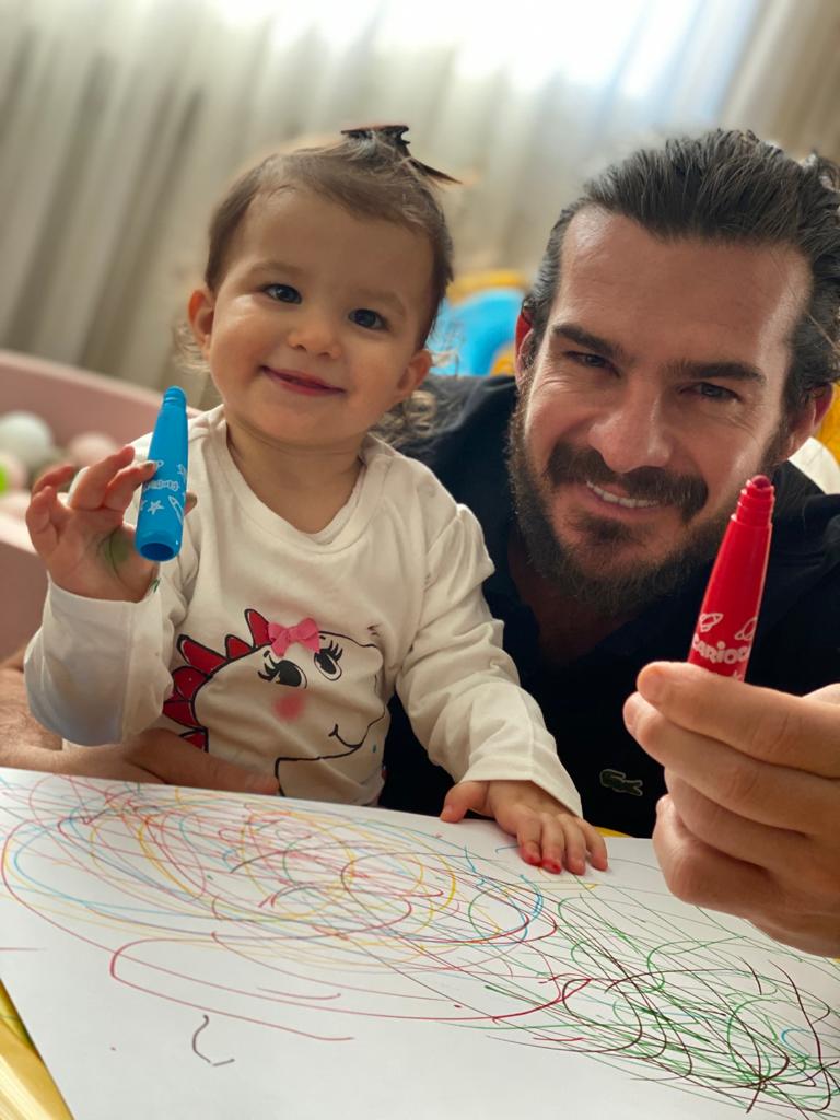 HakanHatipoglu's tweet photo. Lila ve Nisa benzemiyorlar mı? #survivor2020 https://t.co/cSRoPwN2gt