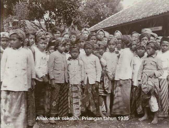 Wilujeng Boboran Siam 1441 Hijriyah!
Neda dihapunten samudaya kalepatan... #NonomanSunda