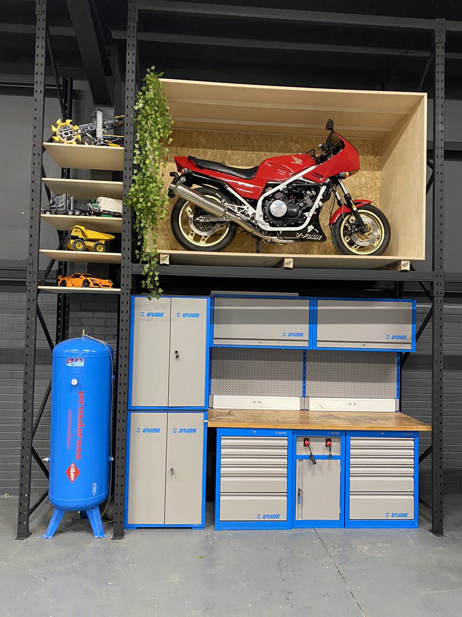 Alex Muir tweet media