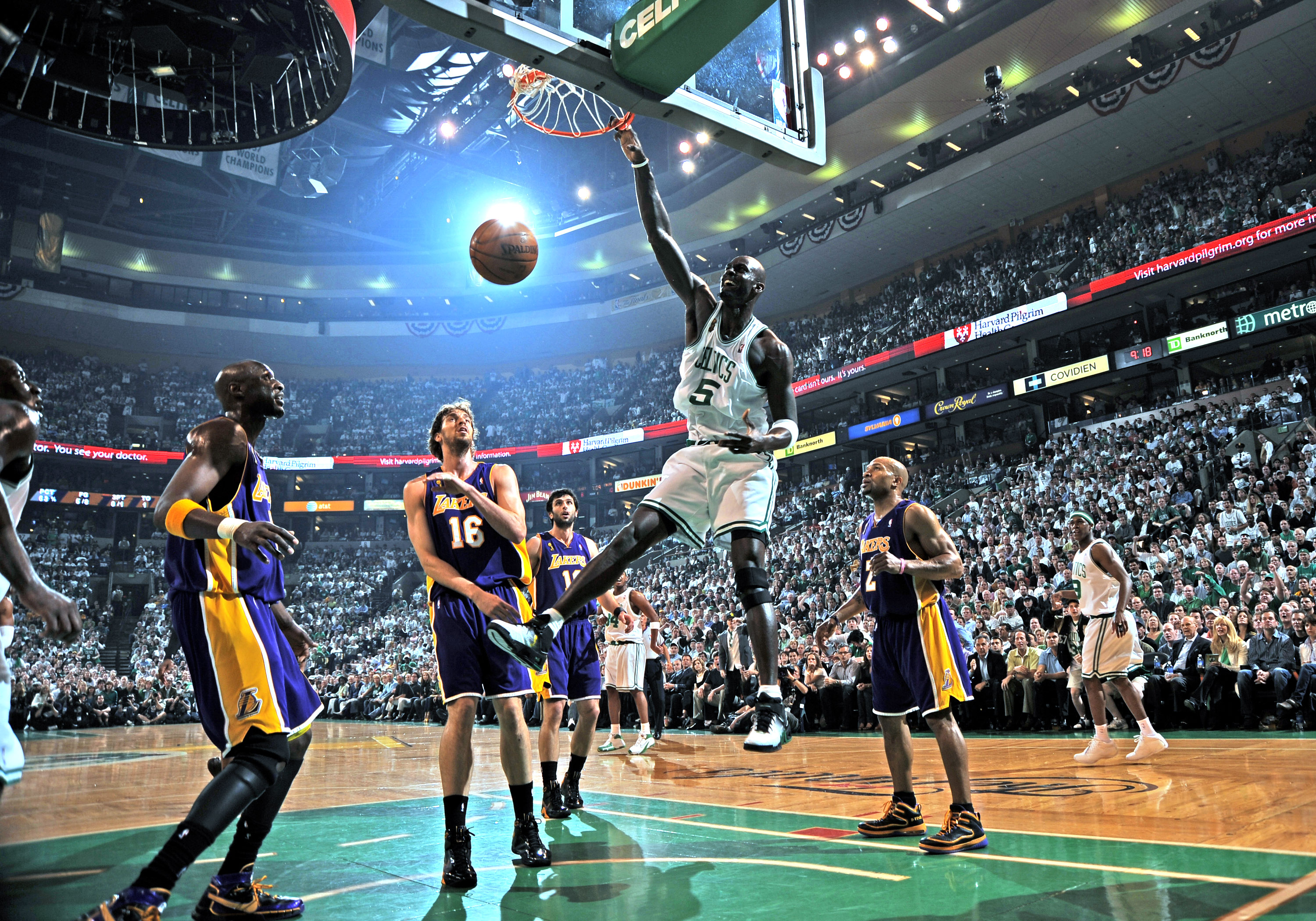 The finals запуск. Финал 2008 НБА. Kevin Garnett 2008. Kobe Bryant 2008 Finals. Lakers vs Celtics 2008.