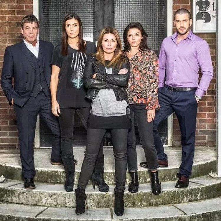 <a href="/ChelleConnor17/">Chelle Connor</a> @CarlaConnor_x_x <a href="/kateconnor_x/">Kate Connor</a> <a href="/aidan_connor_/">Aidan Connor</a>