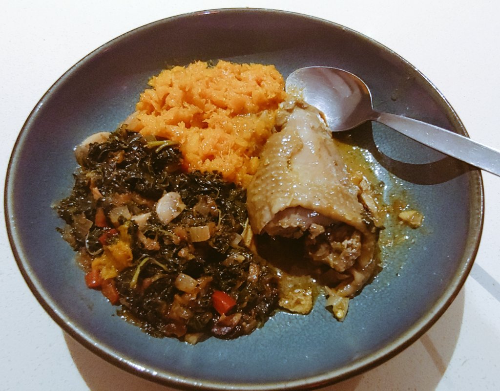 mmakape's tweet photo. #dinner
#FetchYourBody2020
#90DaysWithoutSugar2020
#hardbodyChickenππ
#EatwhatIsBestForYou https://t.co/6mLPKFdyQB