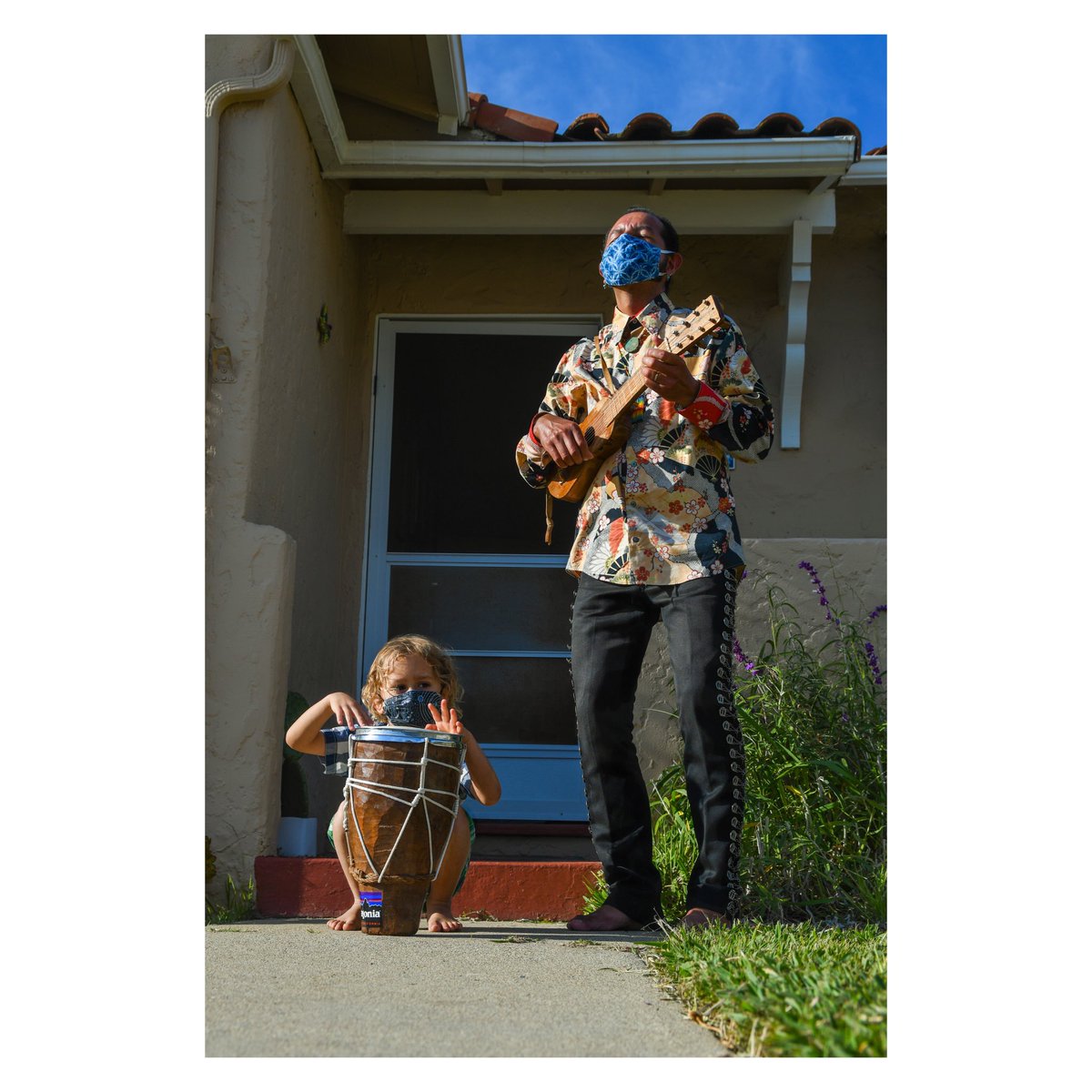 Been sharing this #saferathomeportraits series on instagram and excited to start sharing it here on Twitter too. This first one is of Mijangos from the incredible East LA band <a href="/lascafeteras/">Las Cafeteras</a>.