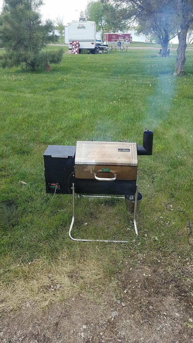 #rollingsmoke with <a href="/GMGrills/">GMG Pellet Grills</a> &amp; <a href="/advantage_rv/">Advantage RV's</a>