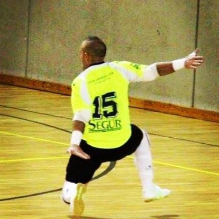 🔴 FITXATGE ⚪
El Marc Padrosa es el segon fitxatge per a la  temporada ,20/21.  El marc que procedeix del futsal Cervelló, vindrà a reforçar la nostra porteria  aportant qualitat i experiència. Benvingut Marc!
#cfse
#fitxatge
#pqensagradajugarafutsal