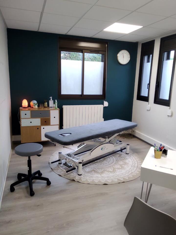 LLissieu's tweet photo. Le Domaine de Lissieu est heureux de vous annoncer que le cabinet d’ostéopathie MANON PUPIER ouvre ses portes !

numéro de téléphone pour la prise de rendez-vous 0749079069

Le Domaine de Lissieu ✨
13 Route de Limonest 
69380 Ville de Lissieu

Nous contacter 0662241480
#lissieu https://t.co/tXMlJeC9Cl